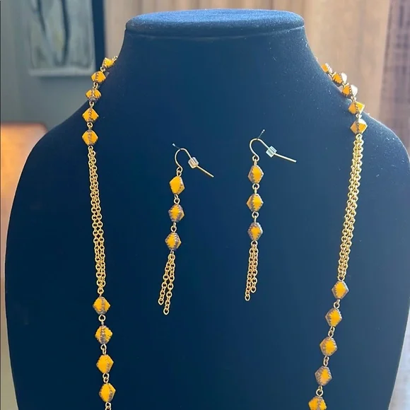 Authentic Seasonal Whispers Gold and Yellow Beaded Necklace and Earring Set New - Picture 10 of 17